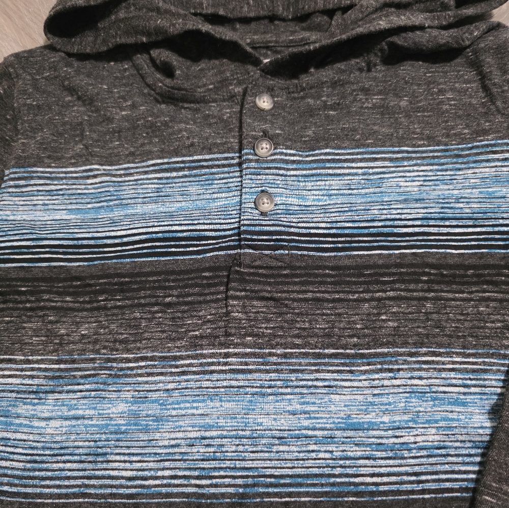 Like New-Urban Pipeline Boys Size Medium-Hooded tee With Front Pockets - Picture 2 of 7